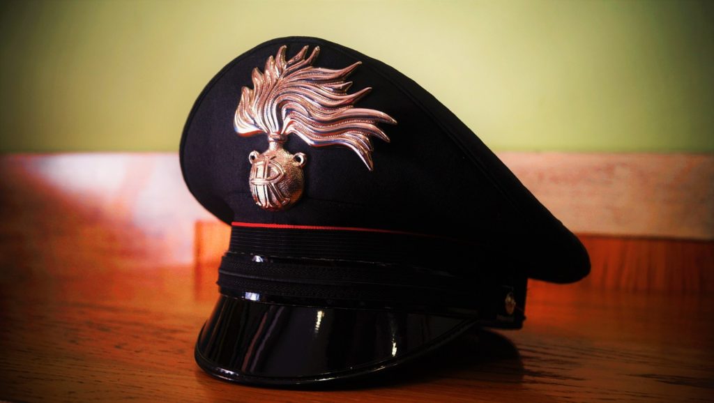 carabinieri aiutano tunisino matera